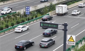 春节高速开放应急车道你走过吗 应对假期车流高峰