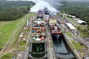 巴拿马说抢就抢 强夺中企港口引发风波