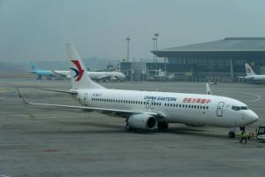 年轻人为啥选择不回家过年 寻找自我与新“年味”