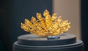 金饰价跌破1600元 金价波动引关注