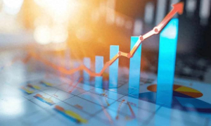 2025年新能源汽车年产量超1600万辆 制造业高端转型