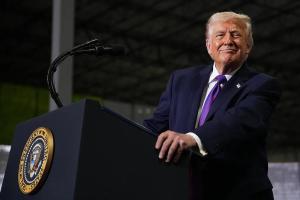 特朗普称正考虑占领霍尔木兹海峡 局势紧张升级