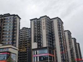 80多万买房未交房竟成工人临时宿舍 新房变工地宿舍引发争议