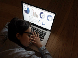 熬夜 刷手机，伤眼翻倍？中南大学湘雅二医院揭示护眼关键真相 强光更伤眼