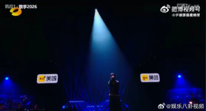 窦靖童演唱时那英从头哭到尾 乐坛传承的深情泪光