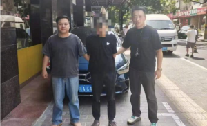 员工偷换收款码转走近10万 店内管理疏漏致资金流失