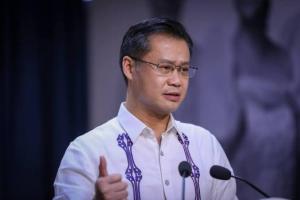 舍温·加查利安当选菲律宾参议长
