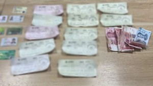 百万财物骑行途中掉落被捡，女子报警，民警菜场寻回全部财物