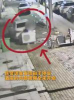 男子3个月偷空一家停业酒店 几乎等同于“搬家”