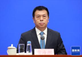 国家卫健委呼吁大家喝白开水 减少糖分摄入
