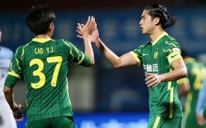 张玉宁打进点球，北京国安战平广州城锁定前六