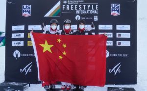 厉害了！空中技巧世界杯中国男队包揽前三名