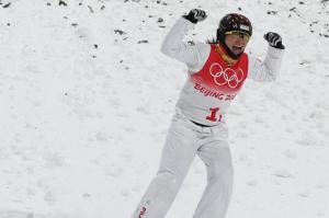 自由式滑雪空中技巧混合团体中国摘银 美国夺金