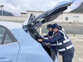 今年1至4月西藏口岸出口国产新能源汽车4079辆