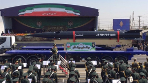 为了纪念两伊战争爆发43周年 伊朗展示最远航程无人机