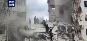 俄遭袭居民楼受伤人数升至17人 救援行动持续