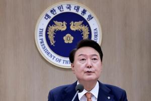 80万韩国网民要求“弹劾尹锡悦”，国会网站崩溃！