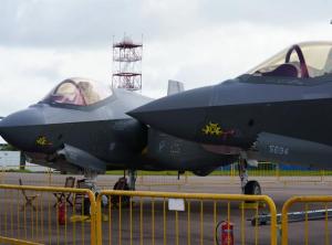 马斯克怒批F-35战机：无人机才是未来 F-35遭“七宗罪”曝光