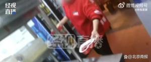 小龙坎清洁桶洗完拖把洗茶壶 食品安全问题再曝
