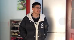5岁才会走路的他拿到人生第一份offer 脑瘫孩子65块奖金给妈妈花69块