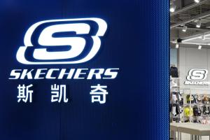 680億元,！斯凱奇“賣身”退市，下一步將去向何方 鞋業(yè)最大收購案引發(fā)關(guān)注