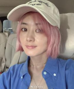 趙麗穎趙德胤婦唱夫隨 戀情曝光引熱議