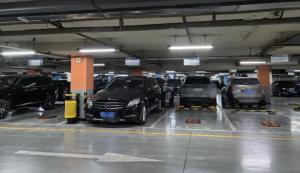 北京一小區(qū)車位租金暴漲 業(yè)主叫苦不迭
