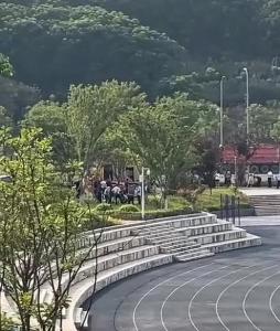 掉化糞池遇難男生父親：已和學(xué)校談妥,，家屬透露處理細(xì)節(jié)