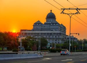 北京今天晴間多云,最高氣溫33℃,戶外注意防暑防曬 未來三天晴熱為主