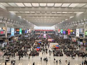 鐵路上海站端午預(yù)計發(fā)送超238萬人次 客流高峰將至