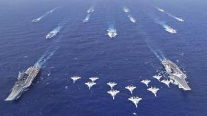 大V：遼寧艦率海軍最強編隊駛入西太 展現(xiàn)驚人實力