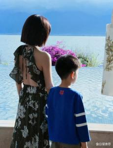 陳妍希離婚后首次曬娃 洱海母子溫馨同框