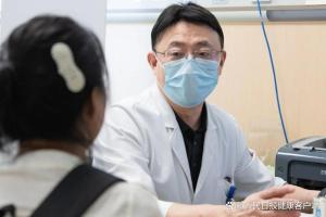 多家醫(yī)院貓抓狗咬接診量激增 寵物躁動需警惕