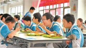 北京多所學(xué)校校園餐全面升級 AI賦能食品安全