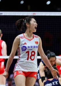 王夢(mèng)潔談中國(guó)女排氛圍：我失誤時(shí)妹妹們都會(huì)跑來(lái)安慰我