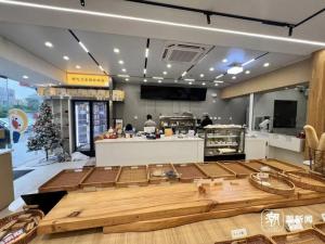 面包店因一條評(píng)論盤活被質(zhì)疑炒作 溫暖故事背后的真相