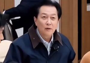 又有兩位藝術(shù)家不能體面的老去了！起猛了看見七十多歲的綜藝新人了
