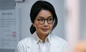 金建希入院原因曝光：抑郁癥癥狀嚴(yán)重 特檢壓力下病情惡化