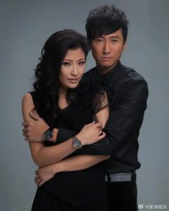 洪金寶兒子兒媳被曝出軌 婚姻危機引關(guān)注
