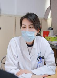 56歲女子為二胎用回春貼被醫(yī)生叫停 激素陷阱需警惕