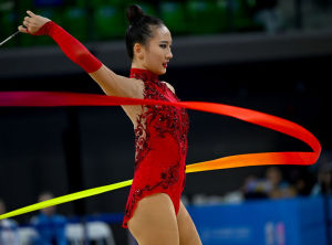 王子露获艺术体操个人全能金牌 新编排“喜怒哀乐”夺魁