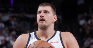 约基奇35+15 掘金力克国王豪取5连胜 末节一波流带走比赛