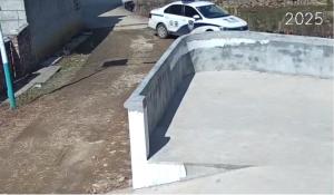 辅警被举报私开警车打砸 涉事辅警已被辞退