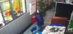 5名顾客吃火锅逃单还把锅顺走 逃餐又偷锅引发众怒