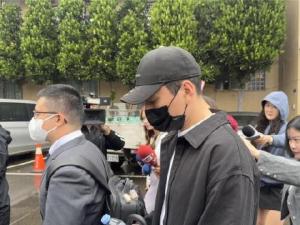 王大陆当庭认罪请求轻判 因无知犯错道歉