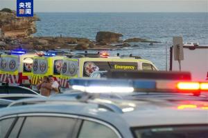 中方对悉尼枪击事件遇难者表示哀悼 悲剧震惊澳大利亚