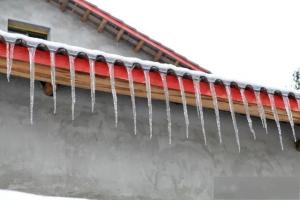 冰雪消融时安全提示请收好 警惕隐藏风险