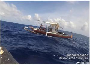 菲律宾滋事挑衅，持刀威胁中方维权执法海警 菲方“武装渔民”碰瓷升级