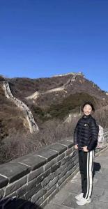 游客在长城上齐诵《清平乐·六盘山》 少年意气叩问山河