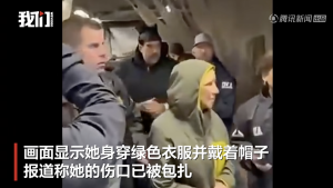 马杜罗夫人被强掳至纽约时头部受伤 伤口已包扎缠有绷带 美军行动引谴责